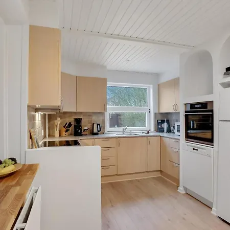 3 Bedroom Awesome In Spottrup